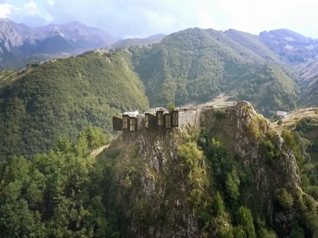 site du château de Roccamandolfi